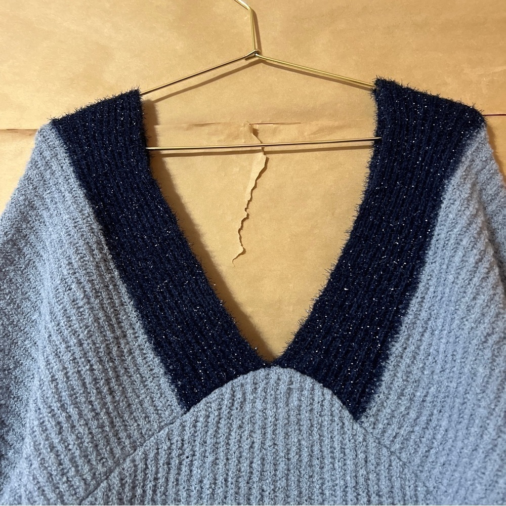 Superdown | NWT Lanah Wrap Sweater Crossover Front Blue Multi Metallic Size L - Picture 10 of 11